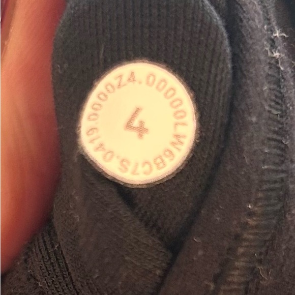 Lululemon Black Align Cropped Legging - Picture 3 of 3